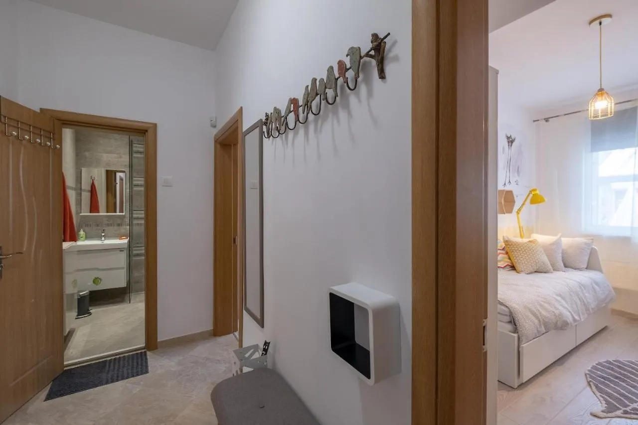 Two Bedroom Apartment Near To Doctors Garden Sofia 0*,